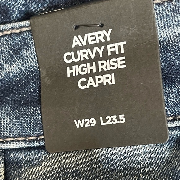 Silver Jeans Women's Avery Curvy Fit G
High Rise Capri Size W29/L23.5 - Picture 8 of 16